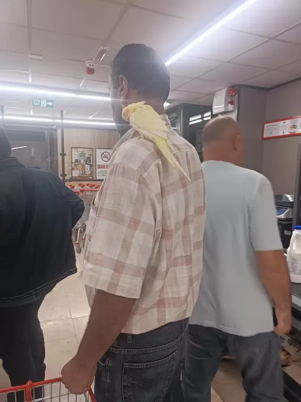 Lutino Kırmız Göz Sultan Papağanı